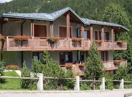 Residence Orsa Maggiore Madonna Exteriör bild